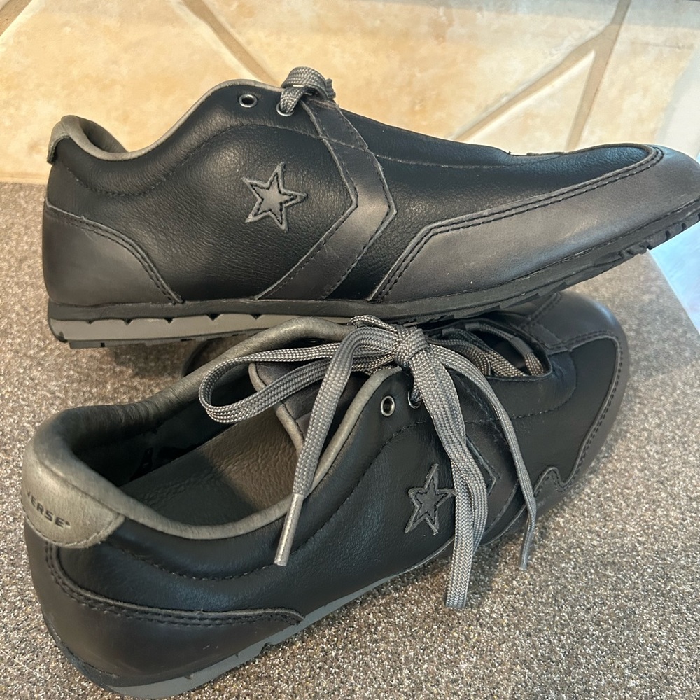 Converse retro ladies tennis shoes